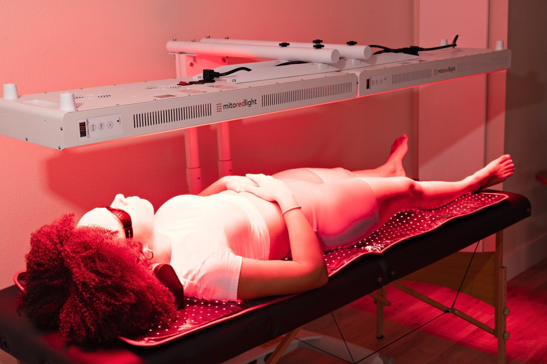Lying under two horizontally mounted MitoPRO+ panels